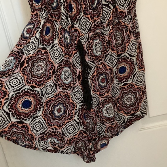 Juniors Romper toggle string waist off the shoulder - Size M - Picture 2 of 2